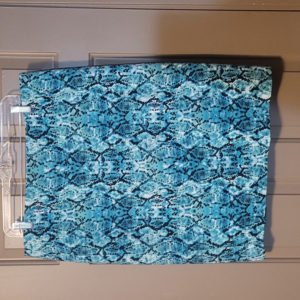 Size 16 Liz Claiborne snake print skirt